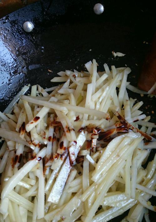 酸菜土豆片的制作方法（家常美味）