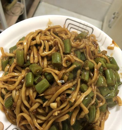 山西特色美食——豆角焖面（家常豆角焖面的做法及口感体验）