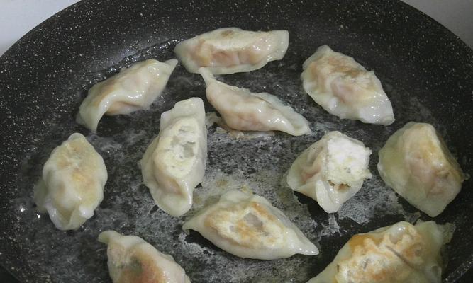 日式冰花煎饺的制作方法（用冰花技巧）