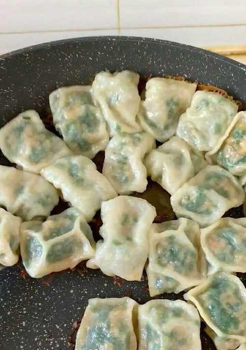 日式冰花煎饺的制作方法（用冰花技巧）